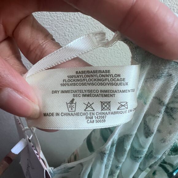 NWT Simply Noelle Green Velvet Floral Cardigan Flutter Sleeve Womens Boho Chic - Picture 7 of 7